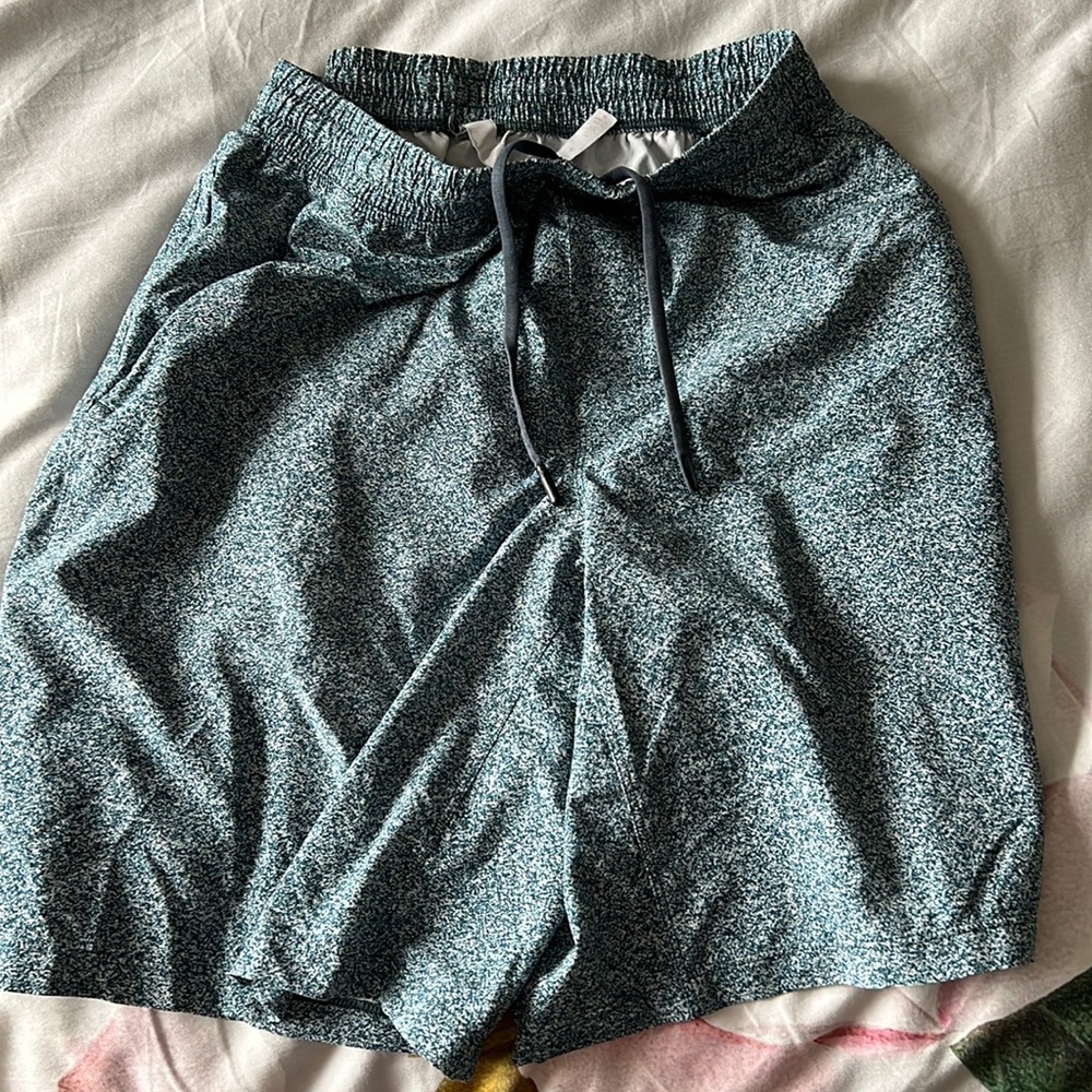 Used Lululemon Men’s 7” unlined pace breaker shorts - medium